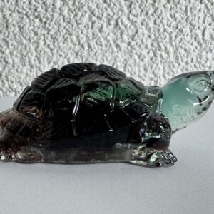 Handgemachte Schildkröte aus Epoxidharz & und bunten Glas – Unikat, Geschenk, Landschildkröte, klein dunkel