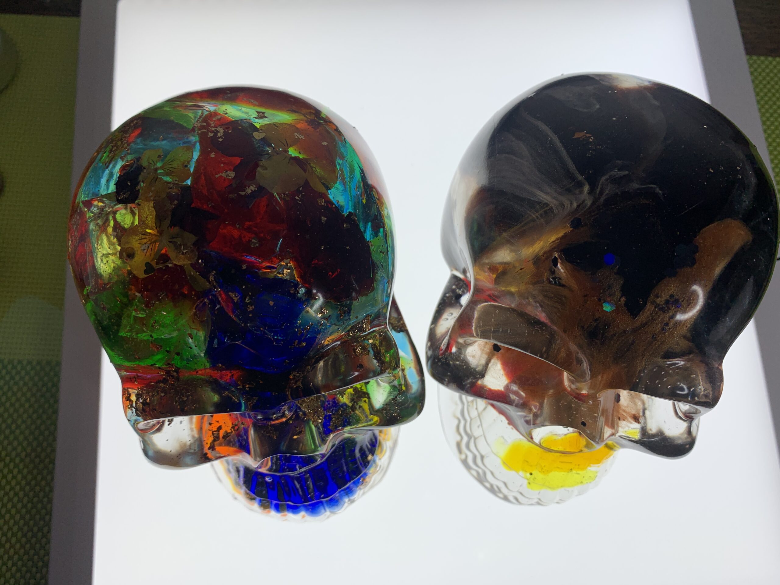 XXL Totenkopf / Deko-Lampe Unikat mit LED Sockel | Skull Kunst für Szene & Sammler Glas / Nachtlicht 5 – Bild 8