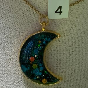 Epoxidharz-Kette mit Anhänger – Handgemachtes Unikat, moderner Schmuck, Geschenk für Sie 4