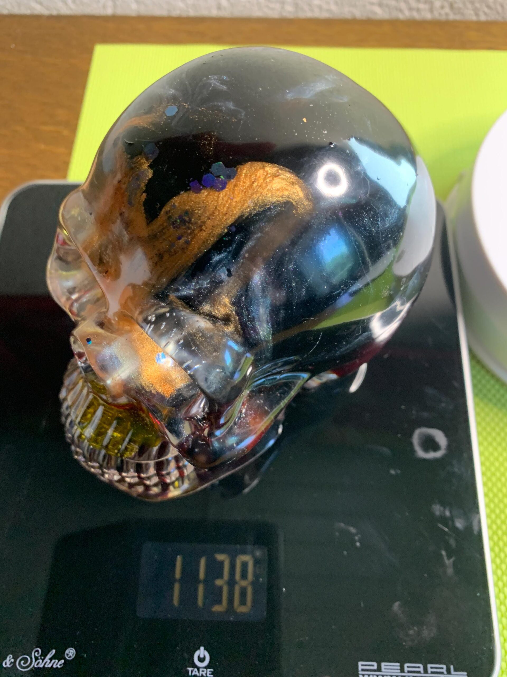 XXL Totenkopf / Deko-Lampe Unikat mit LED Sockel | Skull Kunst für Szene & Sammler Glas / Nachtlicht 5 – Bild 3