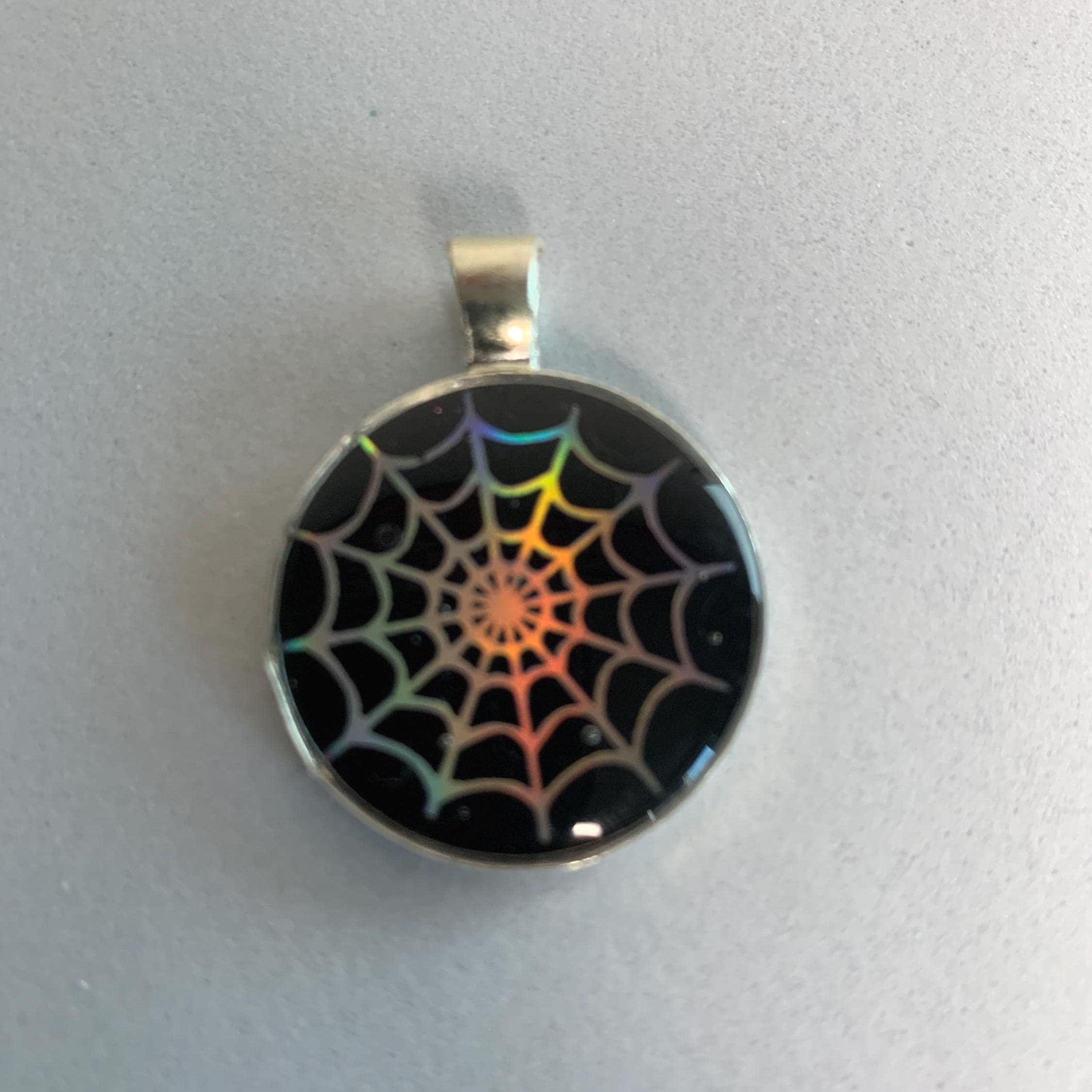 Epoxidharz-Anhänger – Handgemachtes Unikat, moderner Schmuck, Geschenk für Sie