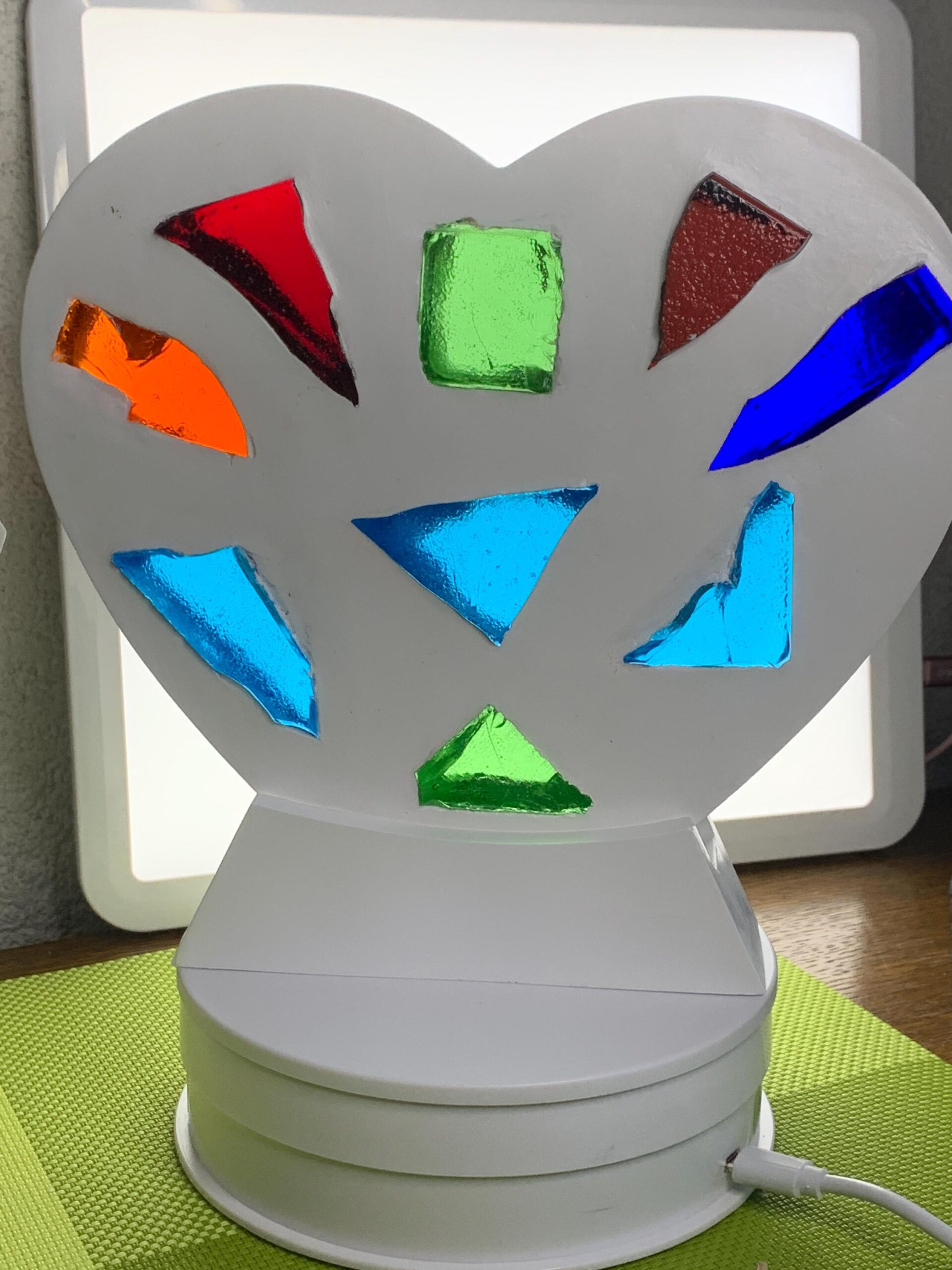 Handgefertigte Glas-Kunstobjekt mit farbigen Dallglas-Stücken – moderner Hingucker für dein Zuhause! Unikat, Geschenk individuelles Design