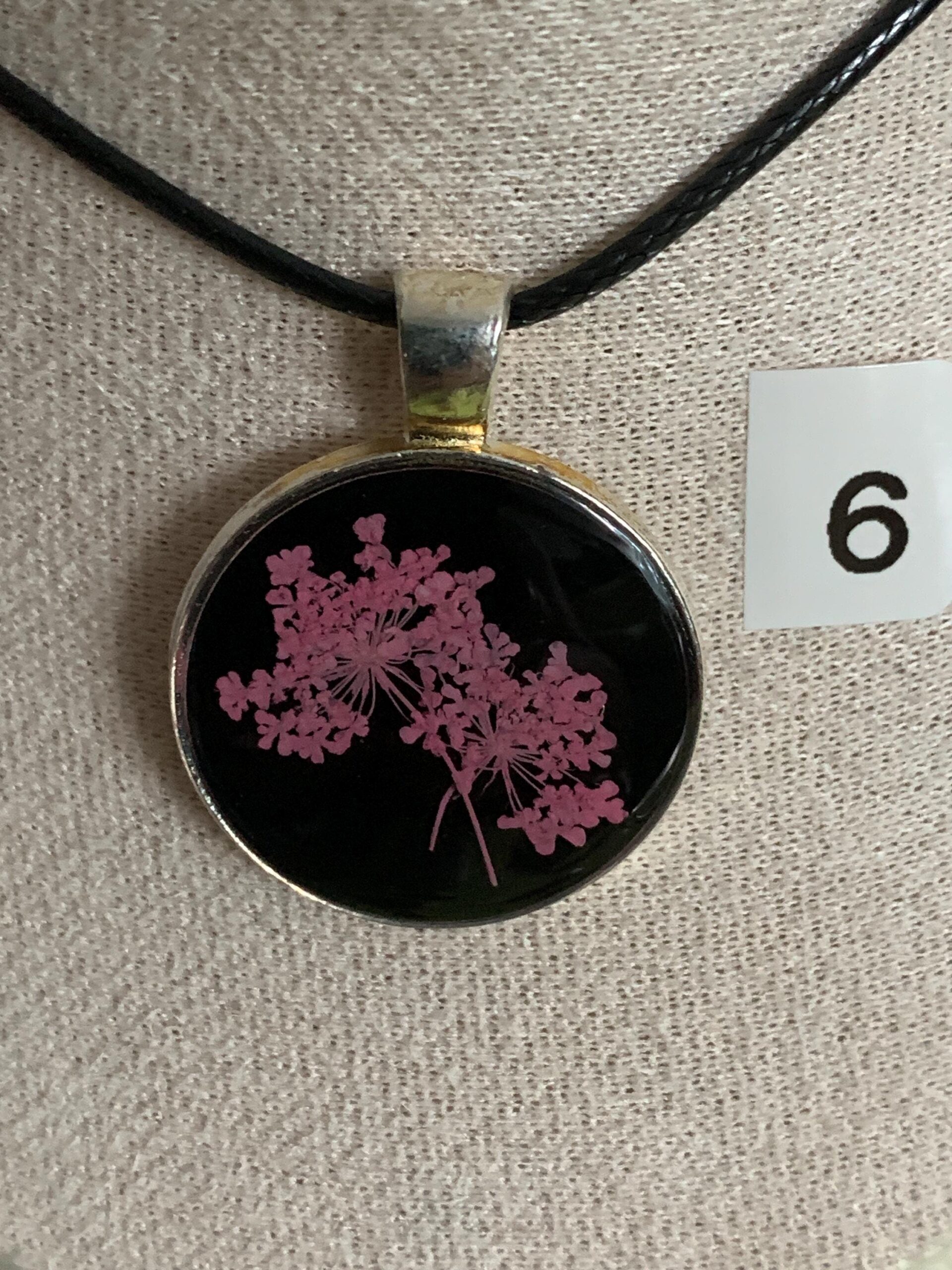 Epoxidharz-Kette mit Anhänger – Handgemachtes Unikat, moderner Schmuck, Geschenk für Sie 1 – Bild 7