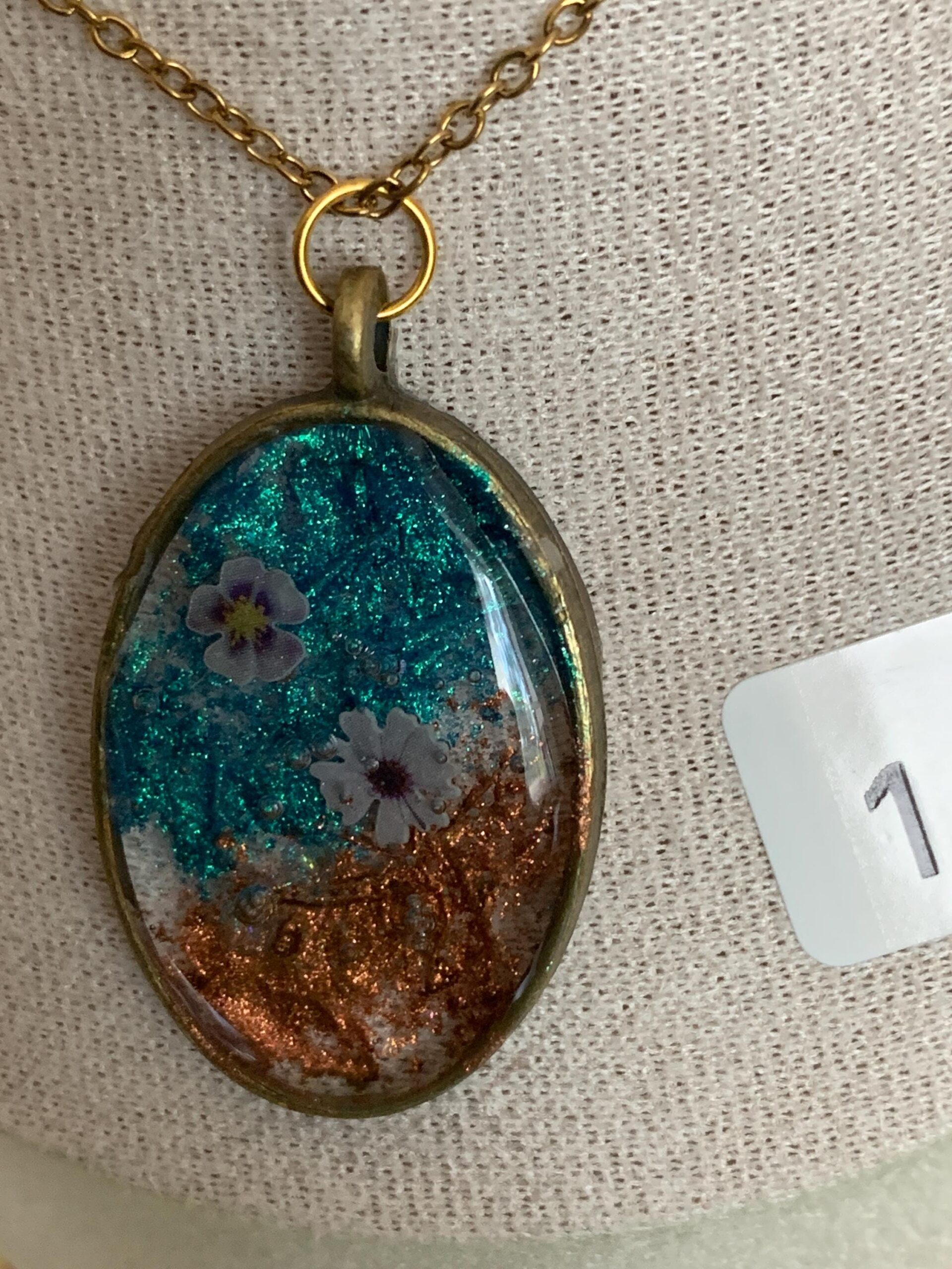 Epoxidharz-Kette mit Anhänger – Handgemachtes Unikat, moderner Schmuck, Geschenk für Sie 1 – Bild 10